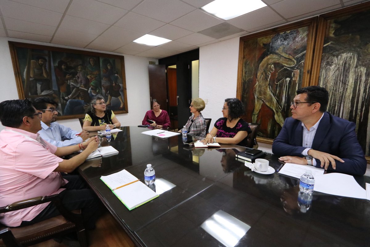 OfeliaAngulo_'s tweet image. Nos reunimos con la directora general del @INEAmx, Teresa Reyes Sahagún, para colaborar y realizar un esfuerzo conjunto, a fin de disminuir el rezago educativo en la capital del país. 

INEA y #SECTEI trabajan de la mano en beneficio de las personas más vulnerables.

 @uladimir