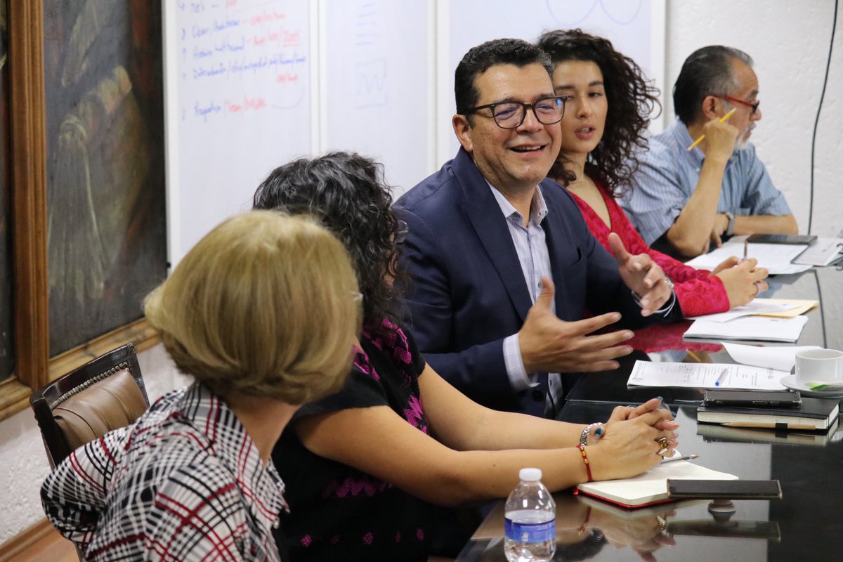 OfeliaAngulo_'s tweet image. Nos reunimos con la directora general del @INEAmx, Teresa Reyes Sahagún, para colaborar y realizar un esfuerzo conjunto, a fin de disminuir el rezago educativo en la capital del país. 

INEA y #SECTEI trabajan de la mano en beneficio de las personas más vulnerables.

 @uladimir