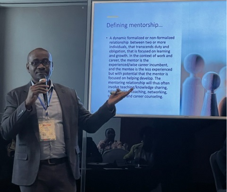 UPEndMalaria's tweet photo. Some of our L&M training partners presented at the 9th @pamcafrica conference in Addis Ababa, 17-21 Sep. Dr Ben Ngoye from @strathmore, Dr Jaisree Raman from @nicd_sa, and Dr Taneshka Kruger from @UPTuks.
#malaria #vector #vectorcontrol #leadership #upismc #lifechangers https://t.co/Rc9WwsAx9V