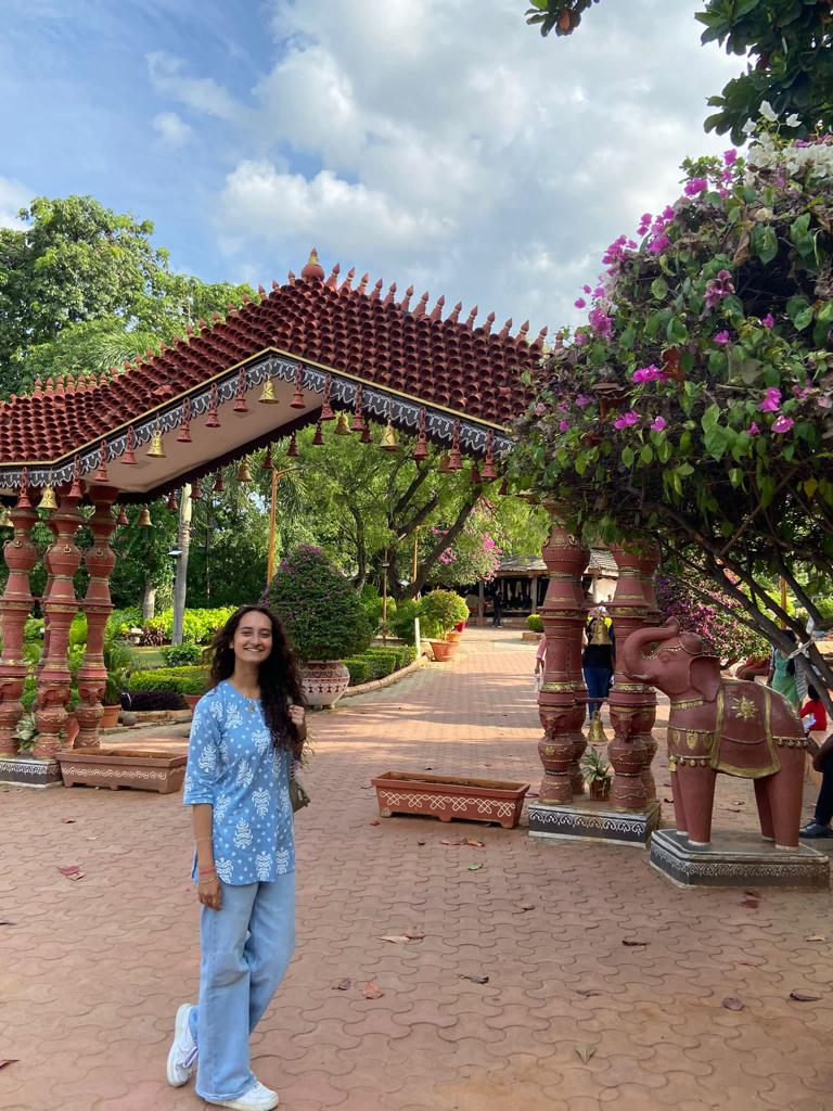 NordicCtrIndia's tweet photo. A warm welcome to our newest #NCIsemester student from #NCImember @UniLeidenNews who is spending the fall semester at #ncipartner @HydUniv! #Studyinindia #NCIStudyprogramme #NordicCentreinIndia #SemesterinIndia https://t.co/L2eJt0SJwu
