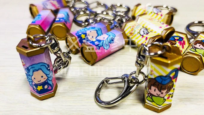 🔮おみくじキーホルダー⭐️

みんな大好き(仮)!!おみくじキーホルダー!!
ファンシー絵みやげ風の石切丸と七星剣の2種類。
10/9 #静コミ で頒布後、BOOTH通販予定です!
※実際は金具に鈴が追加されます。

 https://t.co/Rnu4ect0rB #booth_pm 