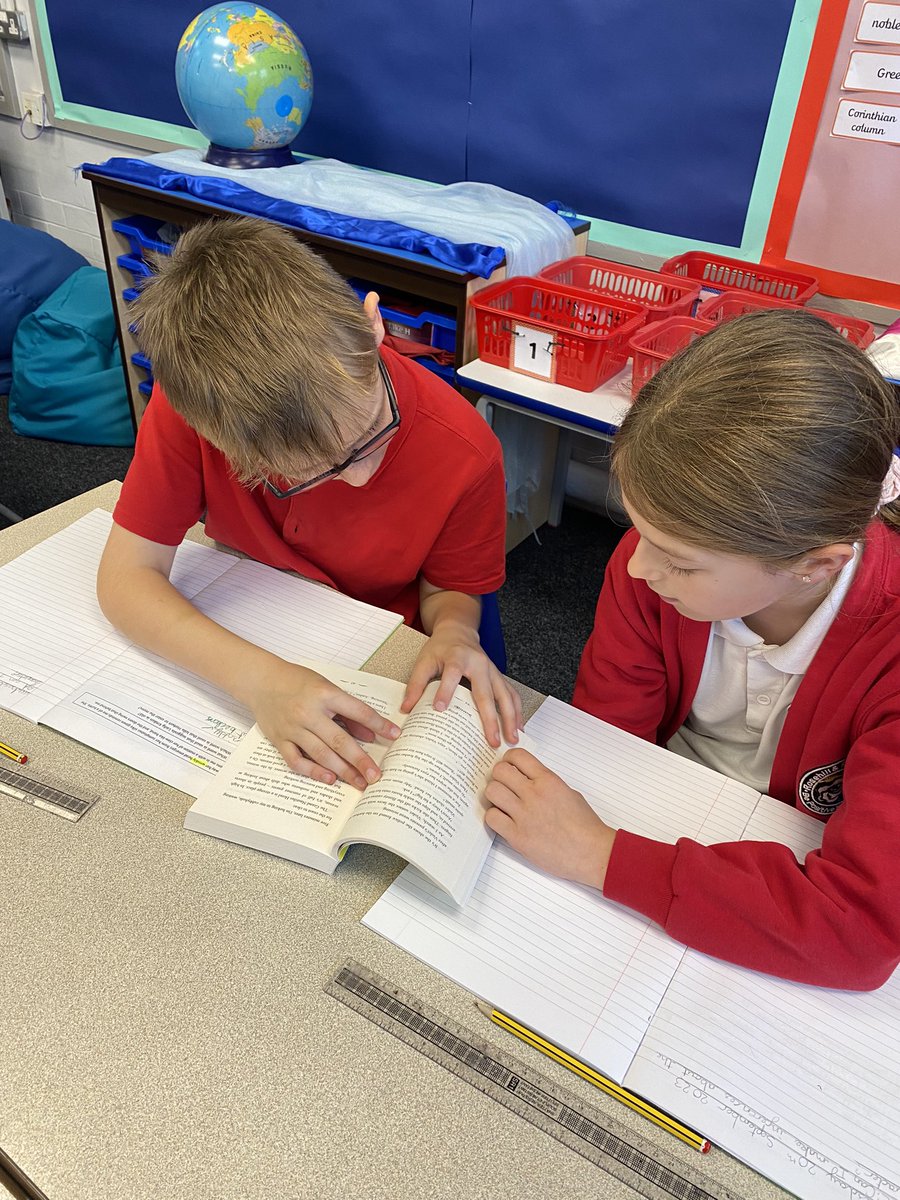 rjsyear5's tweet photo. 5G really enjoy paired shared reading 📖 https://t.co/AwcuNn2Cbw