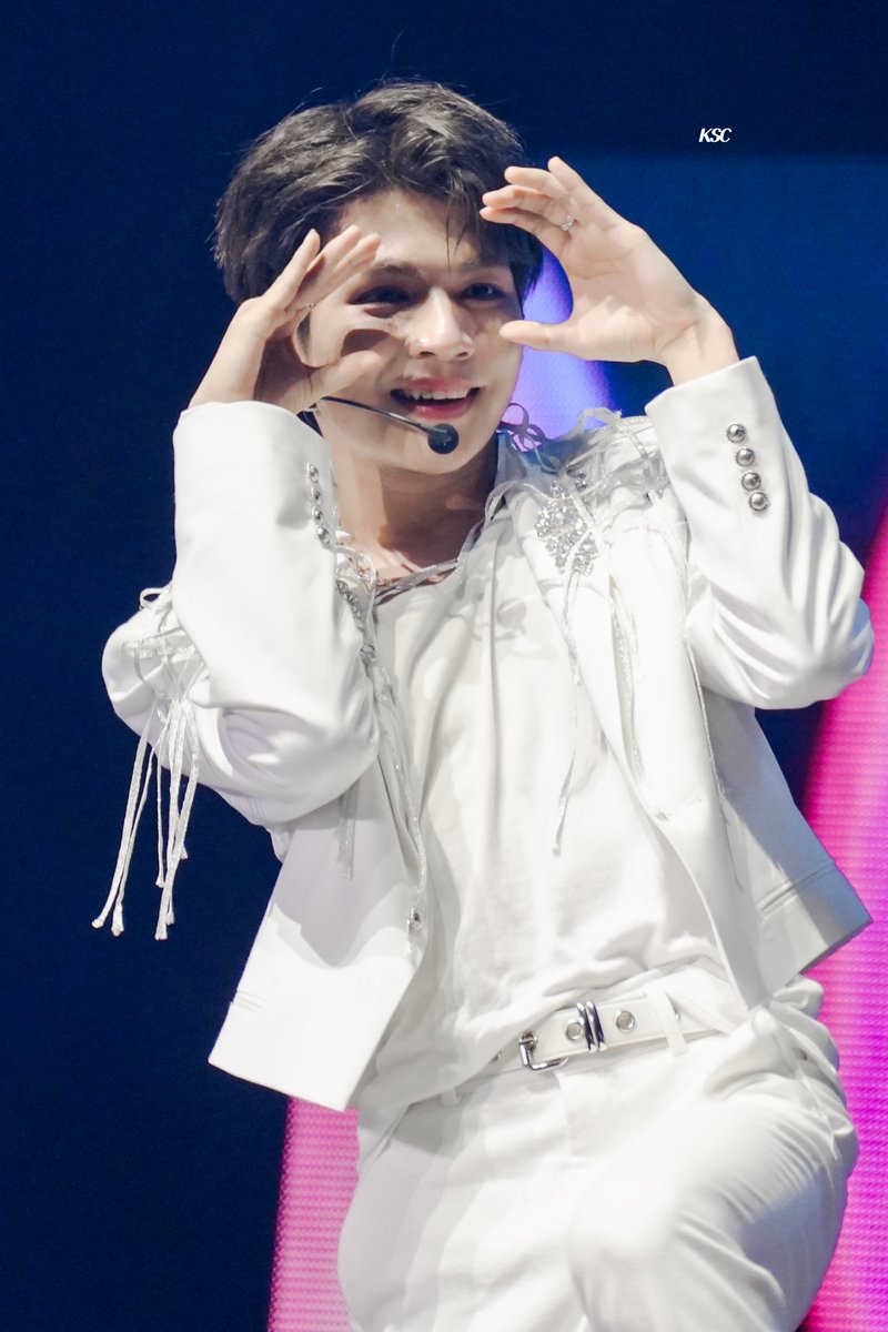 230909 HORI7ON CONCERT

무대할 때 제일 신나🎶

#HORI7ON #호라이즌 #KIM #킴 #HORI7ON_KIM