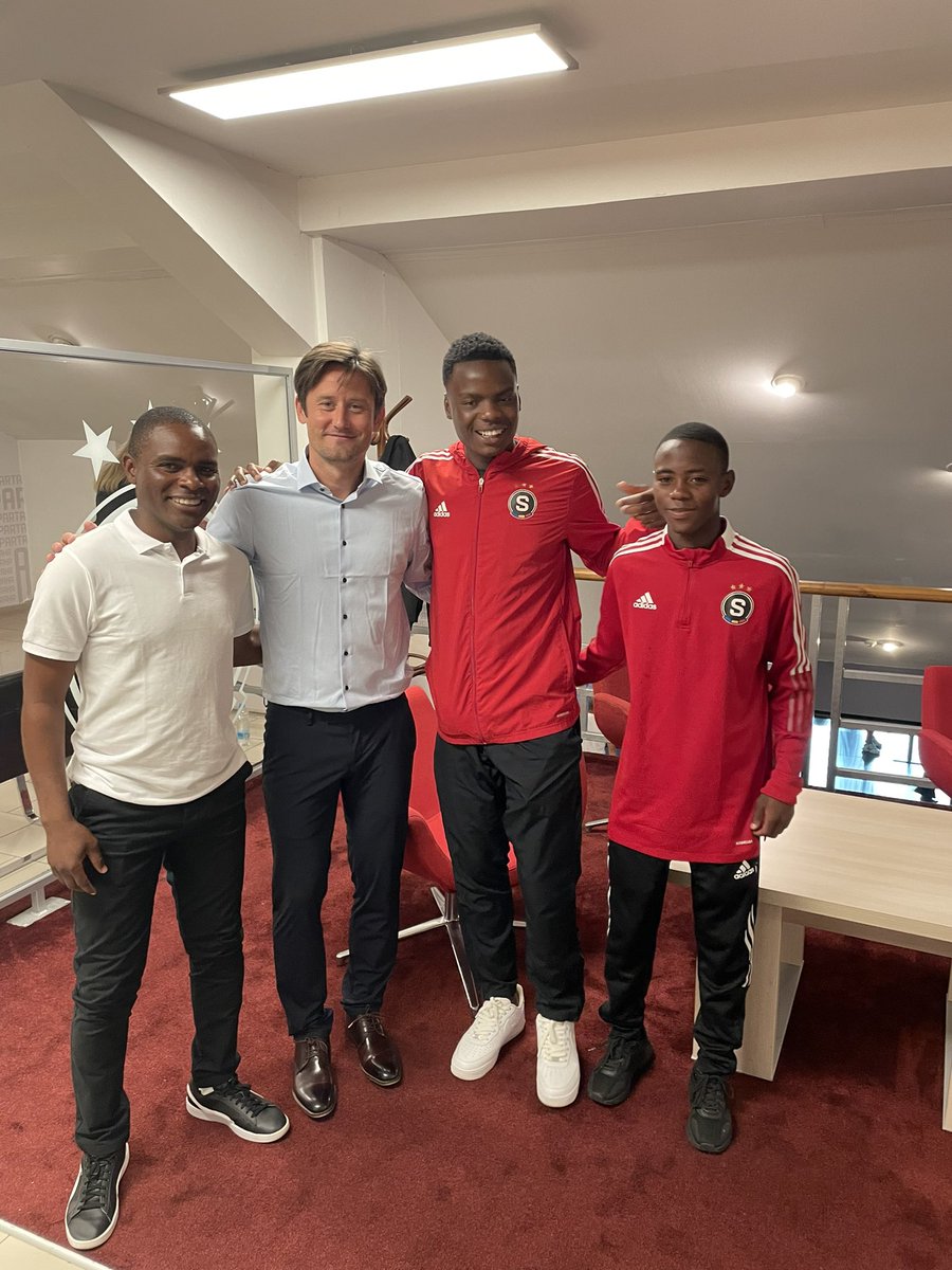 Costa Nhamoinesu tweet media