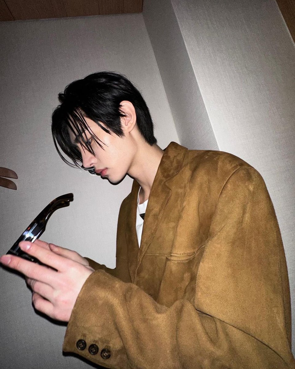 enhypenupdates's tweet photo. [INSTAGRAM] 230922

“📸 @prada
#Prada #PradaSS24 #PRADAxENHYPEN”

(1/2)

@ENHYPEN_members @ENHYPEN #ENHYPEN #엔하이픈 #SUNGHOON #성훈 https://t.co/HlWXvlZkMp