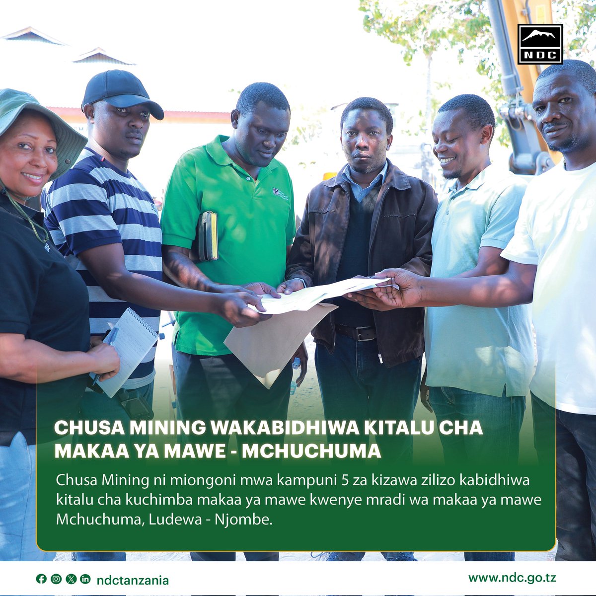 ndctanzania's tweet photo. #NDCTUPOSITE
CHUSA MINING WAKABIDHIWA KITALU CHA MAKAA YA MAWE - MCHUCHUMA
Chusa Mining ni miongoni mwa kampuni 5 za kizawa zilizo kabidhiwa kitalu cha kuchimba makaa ya mawe kwenye mradi wa makaa ya mawe Mchuchuma, Ludewa - Njombe.
#ndc #liganga #mchuchuma https://t.co/P4K93vePrT