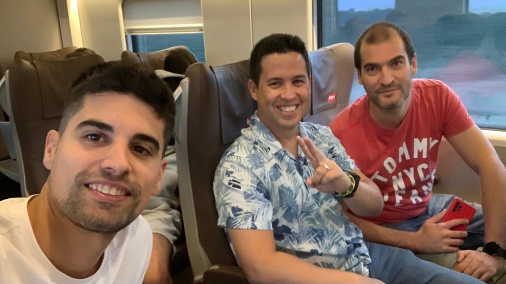 d70rr3s's tweet image. A tope de ganas y emocionados de participar como ponentes en la #DrupalCampES #Sevilla We are coming! #wearedifferent @Hiberus @drupalcampspain