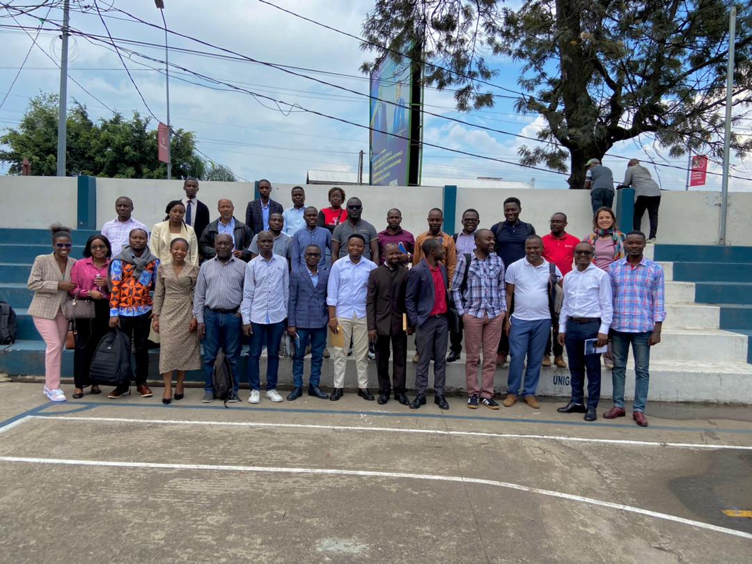 Vedaste cituli alinirhu (@calinirhu) on Twitter photo Pr Elargir l reseau Juwa-d chercheurs d Pays de Grds Lacs- travaillant sur l dynamik paysannes & la gouvernanc d ressourc naturelles en collation avec <a href="/AngazaInstitute/">Angaza Institute</a>,1 conférence & 1séminaire ont lieu à l'Universté d Goma-Nord Kivu du 20 au 21/09/2023 <a href="/AnAnsoms/">An Ansoms @anansoms.bsky.social</a> , <a href="/EmeryMudinga/">Dr. Emery Mudinga</a> Pr Elargir l reseau Juwa-d chercheurs d Pays de Grds Lacs- travaillant sur l dynamik paysannes & la gouvernanc d ressourc naturelles en collation avec <a href="/AngazaInstitute/">Angaza Institute</a>,1 conférence & 1séminaire ont lieu à l'Universté d Goma-Nord Kivu du 20 au 21/09/2023 <a href="/AnAnsoms/">An Ansoms @anansoms.bsky.social</a> , <a href="/EmeryMudinga/">Dr. Emery Mudinga</a>