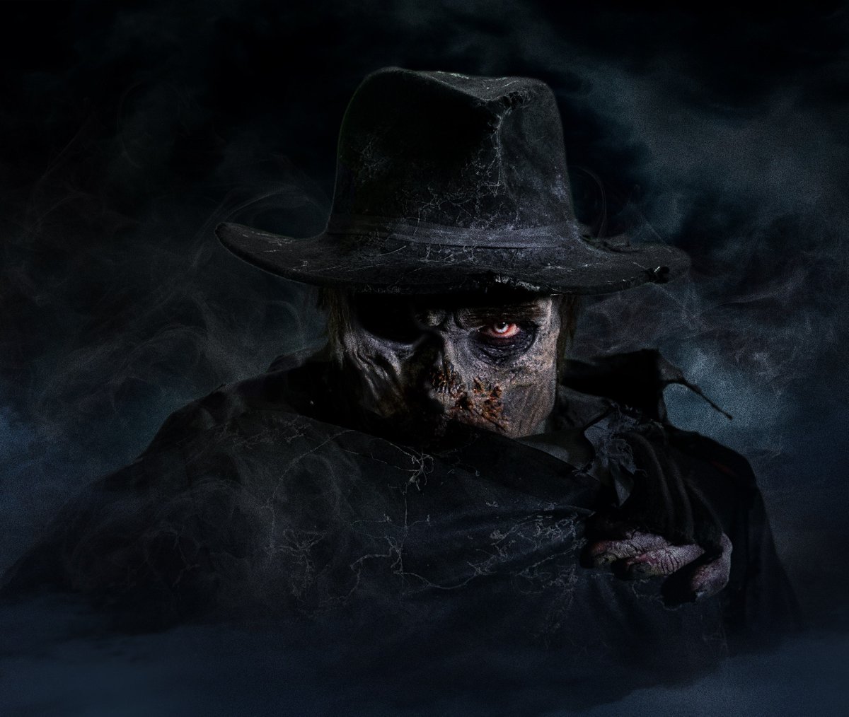 knotts's tweet photo. TONIGHT is the night NIGHTMARES are made of! 🖤 
We welcome ghouls and goblins, beasts and monsters from every corner of your imagination to Knott's Scary Farm's 50th - happening select nights from now until October 31. Get your tickets now. - https://t.co/N2qWe11oJl
#ScaryFarm50 https://t.co/aq4L62co8x