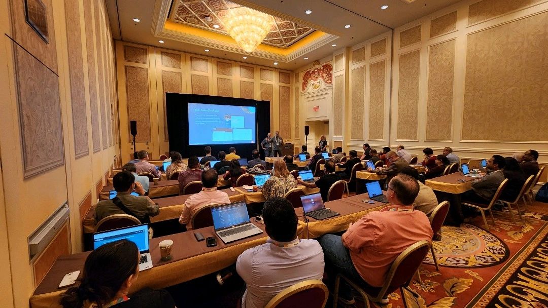 ShayOracle's tweet image. Lots of interest in #Oracle Visual Builder at our labs, sessions and demo pods at #CloudWorld.
Many "wow this is cool" reactions when showing the power of #OracleVB to extend Fusion Apps with Redwood UIs.