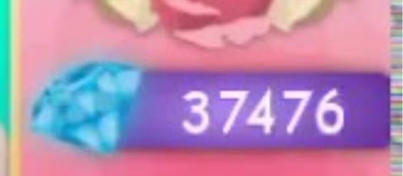 McQueenRH's tweet photo. 133k royale high diamond giveaway 
ends in 10 minutes 💎

💗like: entered 
💗retweet: entered 
✨ignore: nothing✨
💗reply: entered https://t.co/VErR52vE5o