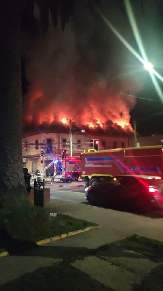 Louisvasquez23's tweet image. AHORA

CUERPO DE BOMBEROS LIMACHE INFORMA

INCENDIO ESTRUCTURAL DECLARADO CENTRO DE LIMACHE COMO REFERENCIA FRENTE A BANCO ESTADO

ESTAMOS ATENTOS PARA ENTREGAR MAYOR INFORMACIÓN
@fdo2000 
@adnradiochile 
@biobio