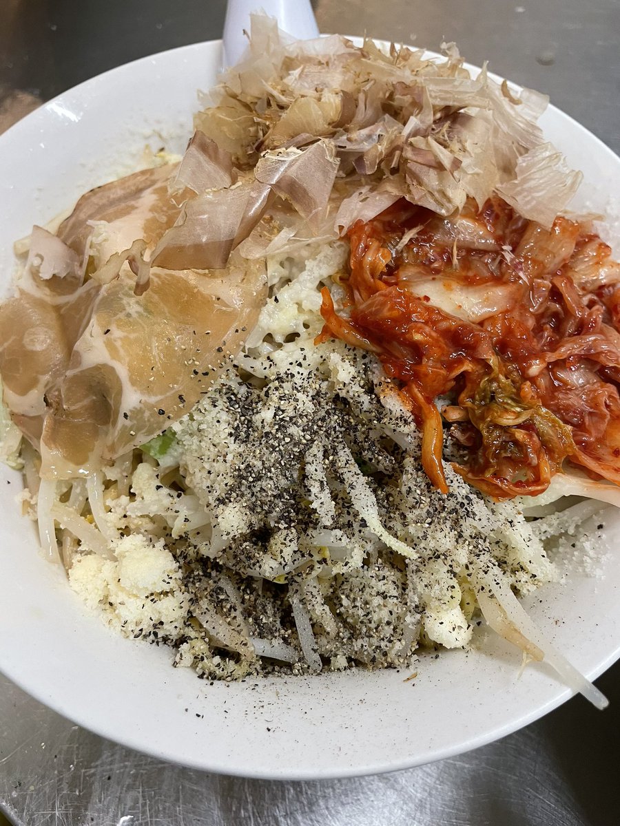 syodaiyoshimoto's tweet photo. おはよう御座います！
本日も11時より営業です！
見事な秋晴れで気持ち良いですねぇ^_^
今日もよろしくお願いします！ https://t.co/KxGnsxATbf
