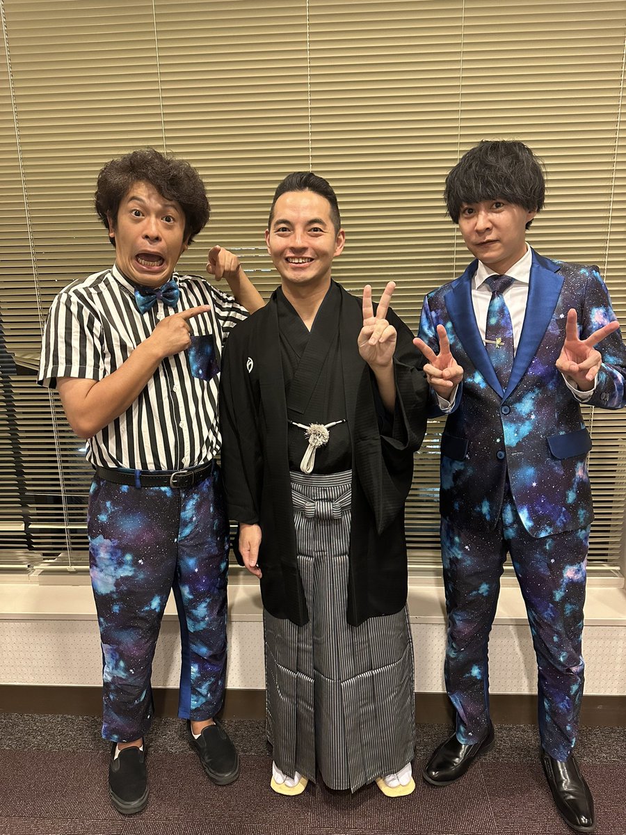 suetakatomu's tweet photo. 札幌道新ホール披露興行！
ご来場��きましてありがとうございました。
お笑い時代に初めて営業で行った思い出の会場！
１８年ぶりでした。嬉しかったなぁ！
ちゅうえいさんと飲み過ぎた。
ありがとうございました！

#錦笑亭満堂 
#流れ星⭐︎
#やすと横澤さん https://t.co/isJqVKaWvs