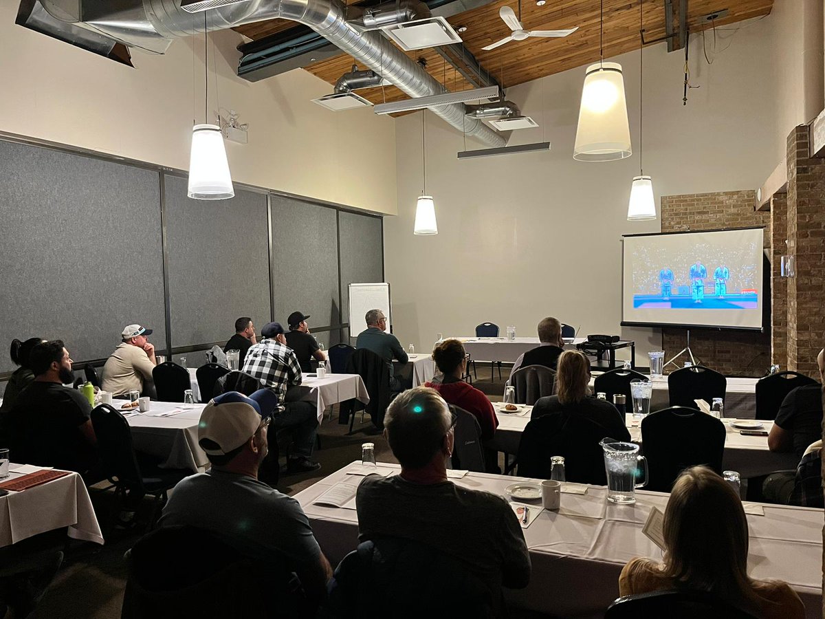 Kaizen_Budo's tweet image. 🥳 KBI de retour chez Blais Industries 🥳 

👌Comme toujours, un accueil chaleureux, des équipes dynamiques et efficaces. Merci beaucoup aux Blais Industries. 🔥
 
  #KBI #Excellence #bestme #KBI #ParchemindExcellence #Québec #RouynNoranda #BlaisIndustries #formationkbi