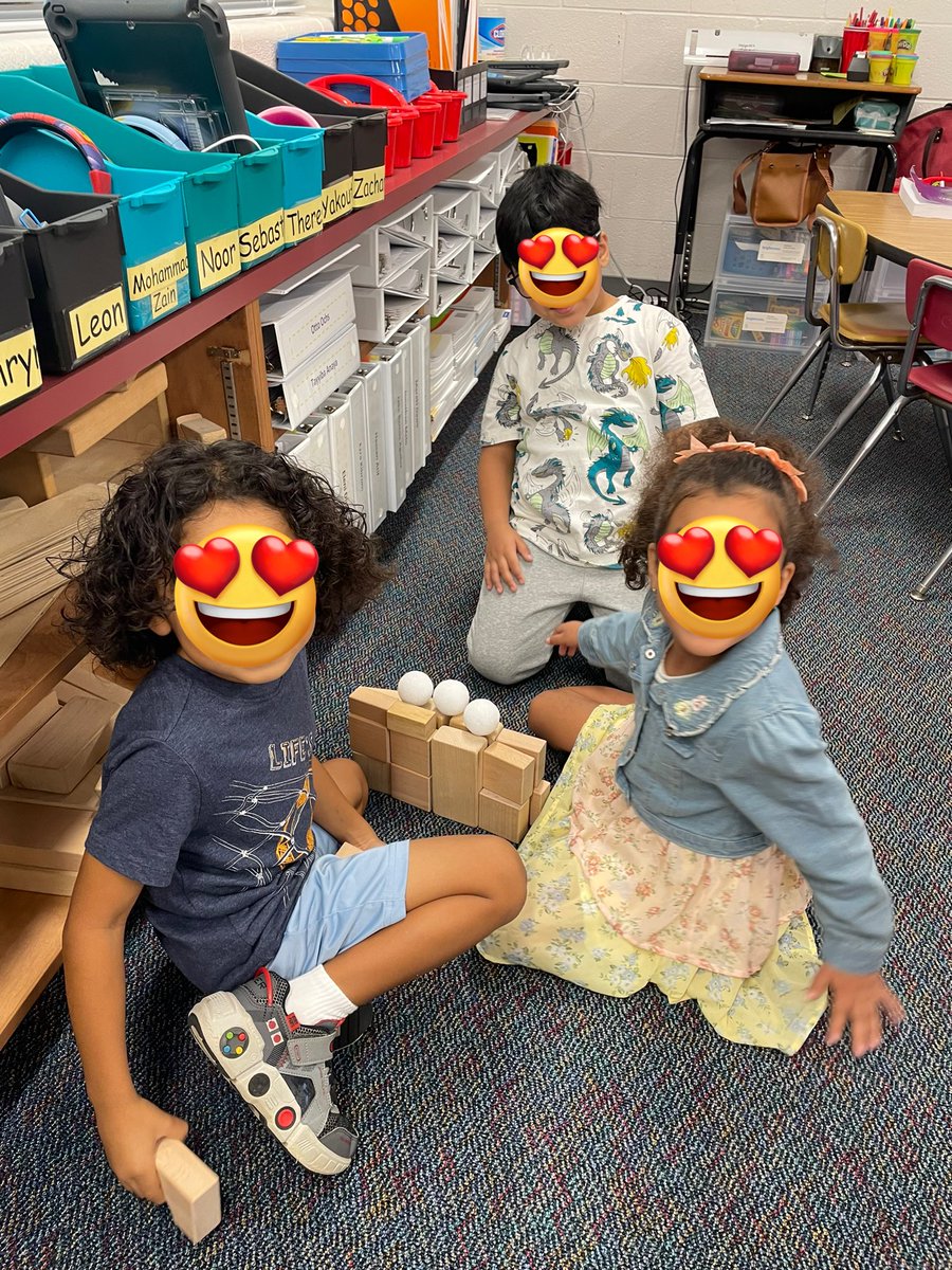 HelgesenLydia's tweet photo. We took our @Amplify #CKLA nursery rhyme lesson to the next level today by having students create walls that could keep Humpty Dumpty from having a great fall! #kindergartenrocks #handsonlearning #interdisciplinary @RandolphStars @RandolphIBStars @randolph_reads @APSLiteracy https://t.co/hn6cSbwGzR