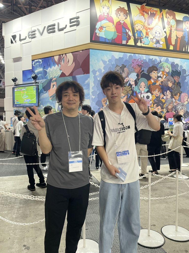 TVPegachan's tweet photo. 日野社長と写真撮ってじっくりお話しさせていただきました！！！！ https://t.co/2mI6sFMI5Q