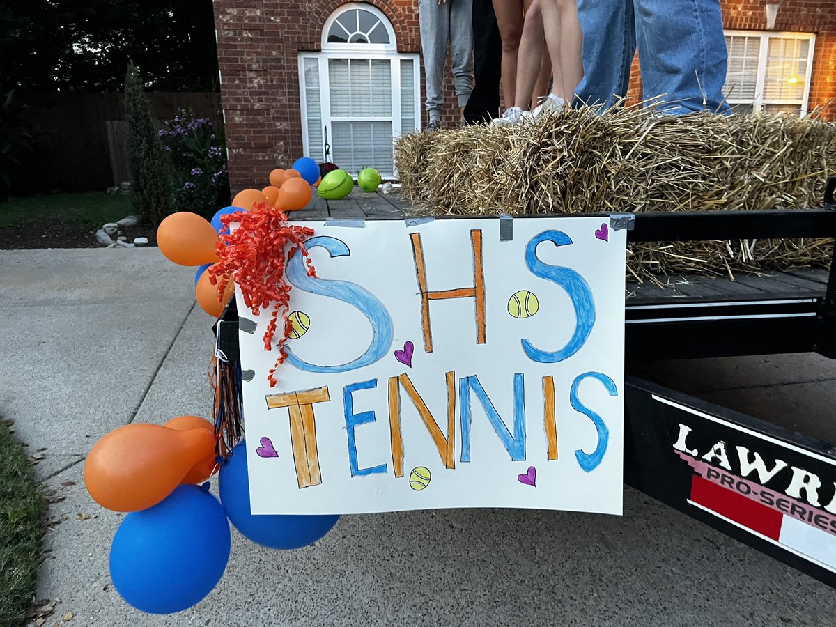 wcsSummitTennis's tweet photo. Shield Up!! The very first Summit tennis float is ready to GOOOOO!! @SummitSquad #OleSparty #SpartyParty #SP4L #EVERTRUE #TTET https://t.co/uRO02PcTZt