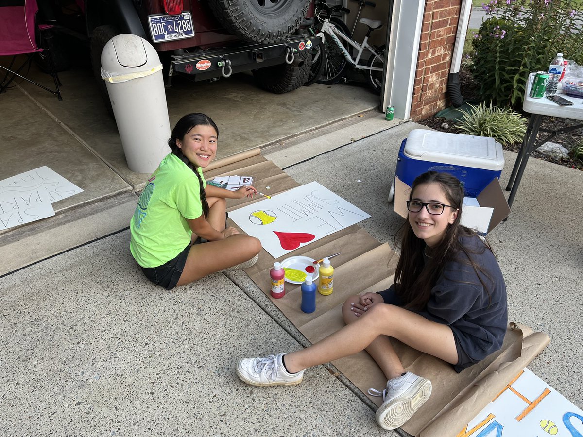 wcsSummitTennis's tweet photo. Shield Up!! The very first Summit tennis float is ready to GOOOOO!! @SummitSquad #OleSparty #SpartyParty #SP4L #EVERTRUE #TTET https://t.co/uRO02PcTZt