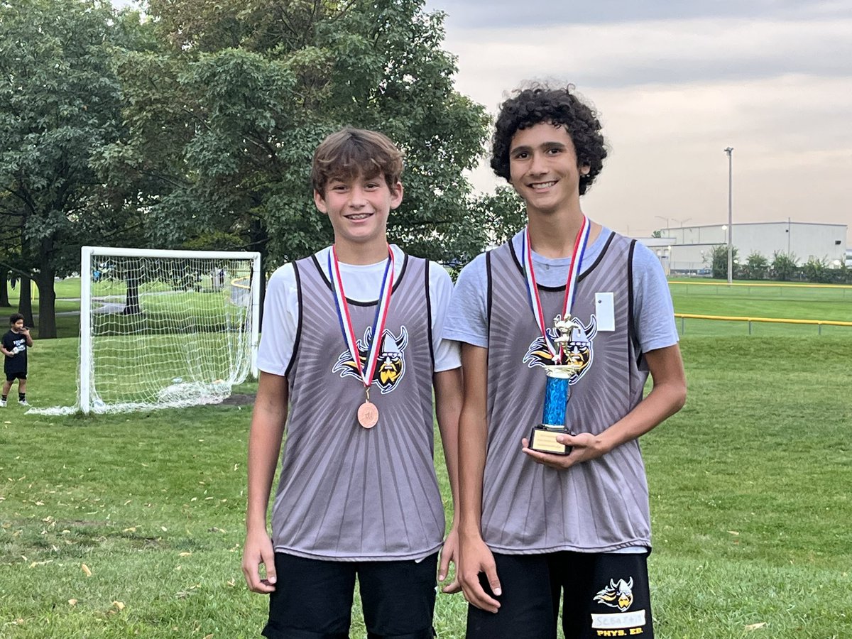 Congrats to the AVM Boys Cross Country team on finishing in 2nd Place at the VVSD Invite! Sebastian Jurado finished in 3rd Place and Owen Gage finished in 5th Place overall! Gianmarco Martinez, Liam Mertes and Sam Molen rounded out the top five runners! #beelite