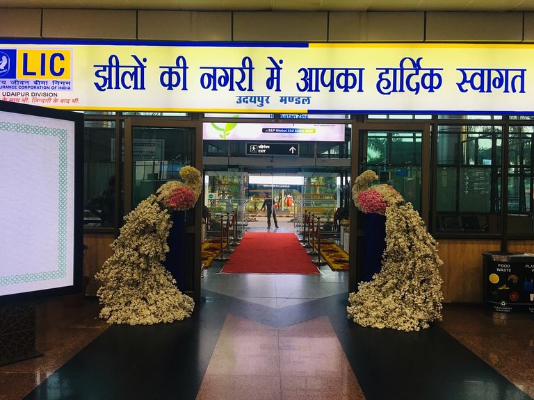 #ViralPhotos | सज-धज कर तैयार हुआ उदयपुर एयरपोर्ट

#raghavparineeti #parineetiraghavwedding