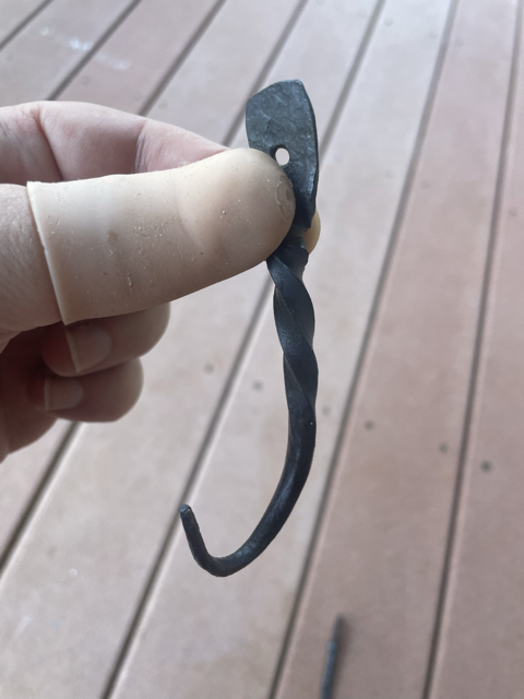 jmcdanielx's tweet photo. Only took a year since moving to Auburn, but finally have the shop set up for blacksmithing. Started making some hooks first for the potting table I'm making for Alissa's bday. Going to start making knives soon.

https://t.co/fsj6sXH50D https://t.co/aDeTZU6vX3