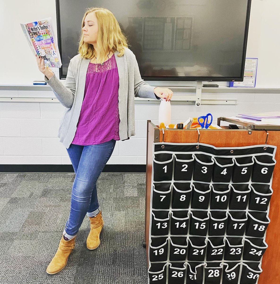 TeenTeacherLA's tweet photo. “Imitation is the sincerest form of flattery.” 💜
#DressLikeATeacherDay #KruppELA #CreativeWritingKrupp https://t.co/6uttad7uhS