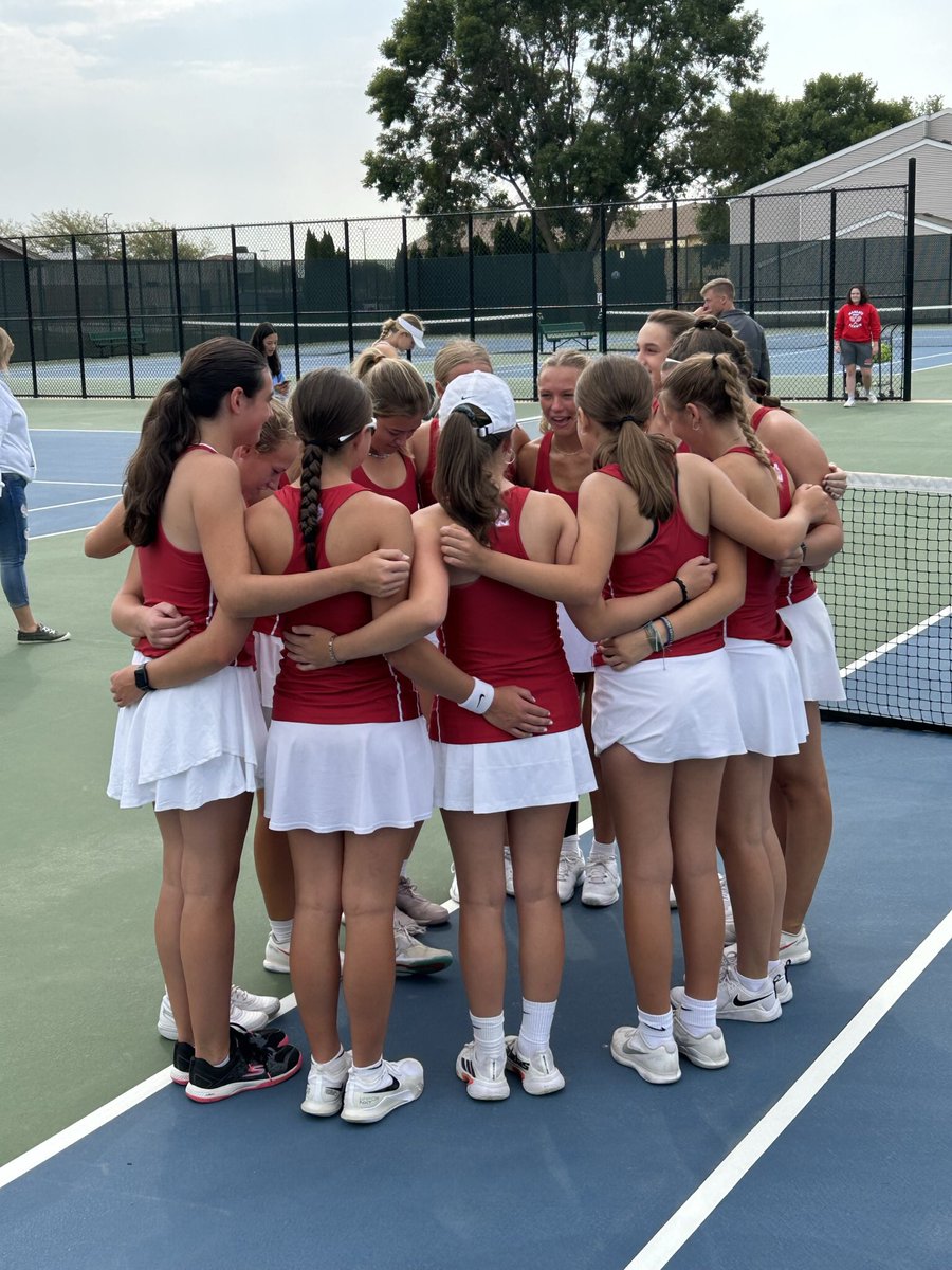 GirlsMw's tweet photo. Scarlets earn a tough 4-3 Big 9 win vs Faribault on Parents night Thursday! Monir with a 3 set clincher! Maleah&amp;Marissa and Ava&amp;Violette picked up doubles wins. Payton earned the other singles win. https://t.co/4yyk23bXJV