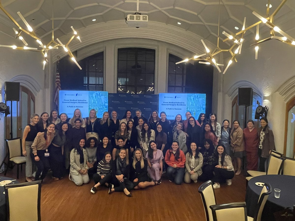@columbiawings_ met the women of CU medschool @ColumbiaPS for a night to discuss the #pathtosuccess 🌟@Columbia @ColumbiaCRS @ColumbiaSurgery @ColumbiaSurgRes inspiring!! #knowyourvalue @morningmika