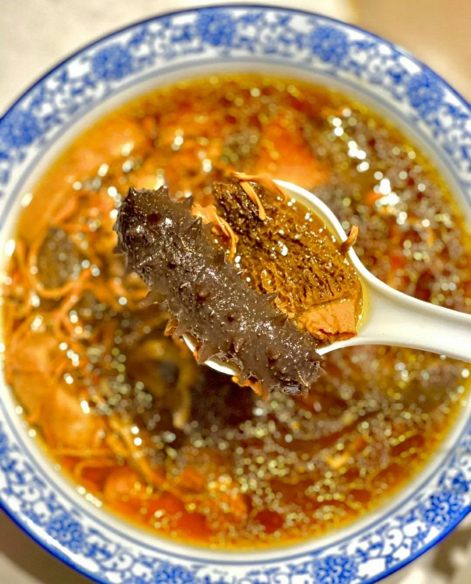 👨‍👩‍👧‍👧 Coming back to my mother's house is like a princess. 👸
㊙️ Today I am sharing my mother's soup, chicken soup with sea cucumber and morel mushrooms 🍲