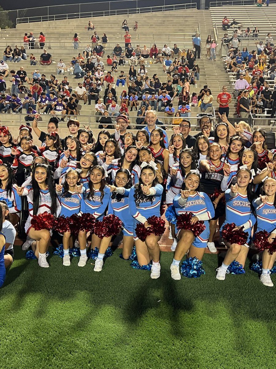 CarmanNate's tweet photo. Beautiful night at the #TeamSISD Student Activities Complex! Great to be with our @Socorro_HS community for the #BULLDOGNATION feeder pattern night. Go Bulldogs! https://t.co/nzIfWHvZrm