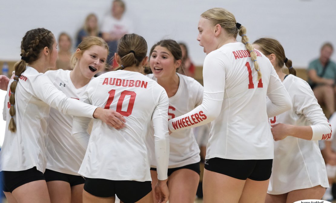 🏐wheelers win❤️

Wheelers swept IKMM 3-0 

Audubon  25  25  25 
IKMM         10  23  13