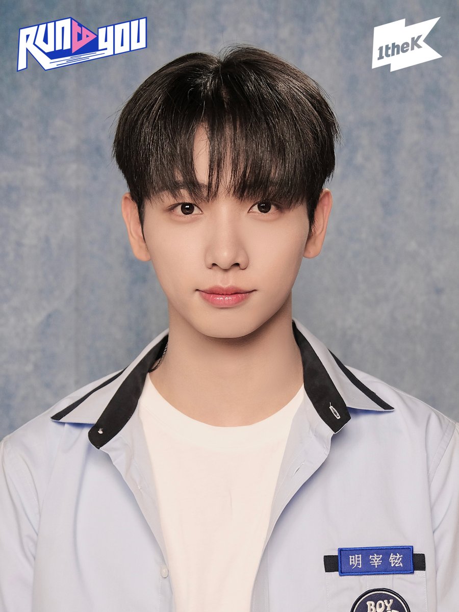 1theK's tweet photo. 기분이 뭣같을 때😡 1초만에 행복해지는 법😇
ㄴ✨하복 #보이넥스트도어✨ 증명사진 보기🔎
원덕후는 실제 이 방법으로 금요일을 530배 더 행복하게 보내고 있답니다👍🏻
#BOYNEXTDOOR's #RUNTOYOU ID photo📸 @BOYNEXTDOOR_KOZ

#런투유 다시보기 👉 https://t.co/CEZoQeb69p https://t.co/55sQXvbJqU