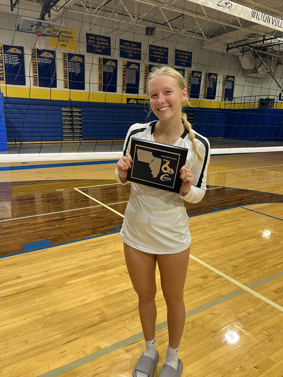 KINSEY DRAKE: named KWQC player of the week! Congratulations on this recognition. #digstoughshots #swingstoterminate #servestoace