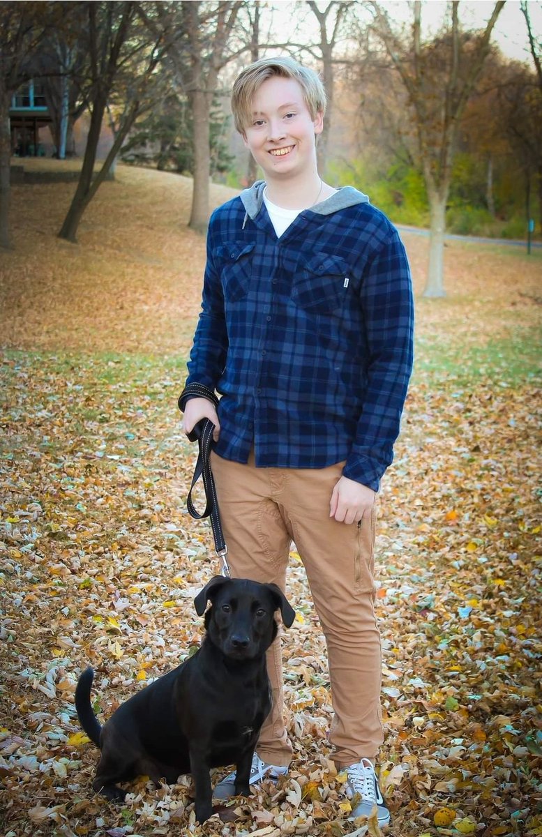 kimmerdavis33's tweet photo. 19 years ago, this kid became my whole world. I think I did alright by him. He's turning out to be a pretty good human.
Happy birthday, Shea. Celebrating you today and every day! #TeamShea #HBDShea https://t.co/3aUVtUZzGk
