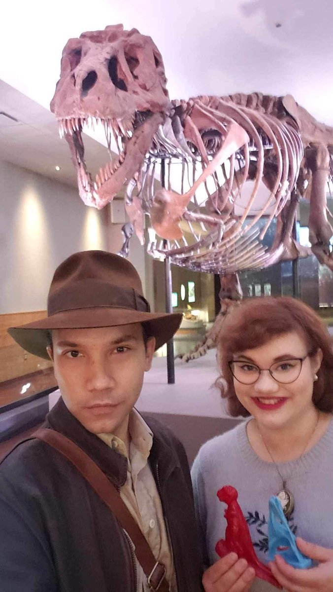 MeanLadyFrmHell's tweet photo. @SUEtheTrex  Are @SharpShotEfx and I your favorite Museum Enthusiasts?  

@FieldMuseum is our favorite place to visit any and all chances we get!!! I love every bit of this museum!! https://t.co/ckxzbBEja8
