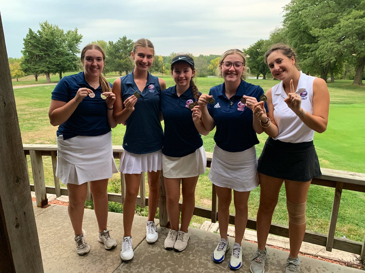 EudoraGolf's tweet photo. The EHS Girls Golf team traveled to Marysville C.C. and took 1st place in an 18 hole event cut to 9 holes due to thunderstorms. Joellen Vogt won 1st place, Marleigh Grant took 3rd place, and Olivia Lawhorn snagged a 9th place medal. 😁👏🏽⛳️ https://t.co/83fe859geb