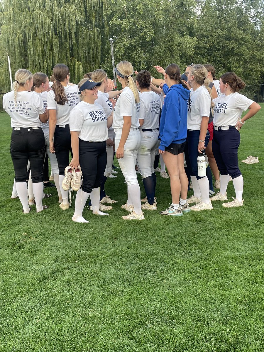 KaydenceMoe's tweet photo. Thank you @RFoore and @penny_foore  for inviting me on campus today and to practice!! I had an amazing day getting to meet the team and see what @BethelRoyalsSB is all about!! https://t.co/tTLLnvW1lh