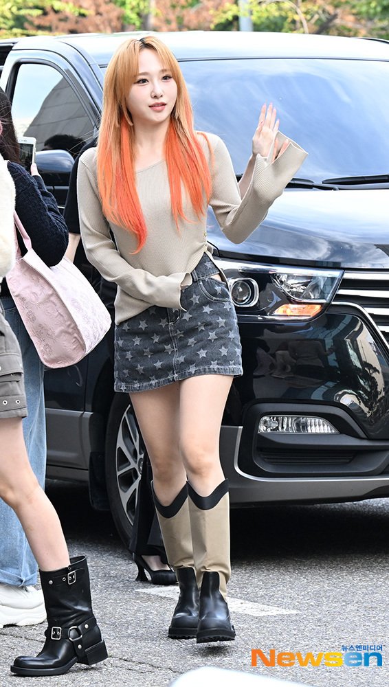 takapanda_RCPC2's tweet photo. [Press Photo]
230922
RocketPunch MusicBank Rehearsal

JURI✨🧡

#RocketPunch #로켓펀치
#BOOM #로켓펀치_BOOM
#RocketPunch_BOOM #RCPC_BOOM
#JURI #쥬리 #高橋朱里 https://t.co/0nRzHqYg2I