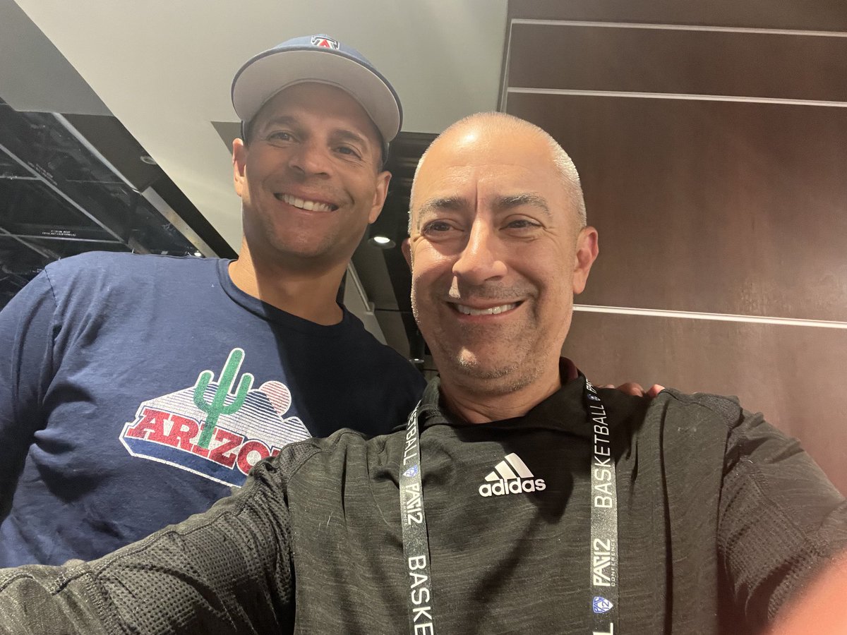 DougTammaro's tweet photo. Good to see @milessimon tonight at UA/ASU VB. Glad he is back in the Valley. No truth we were talking about his SID @bretthansen5. https://t.co/zMH9Ic1dau