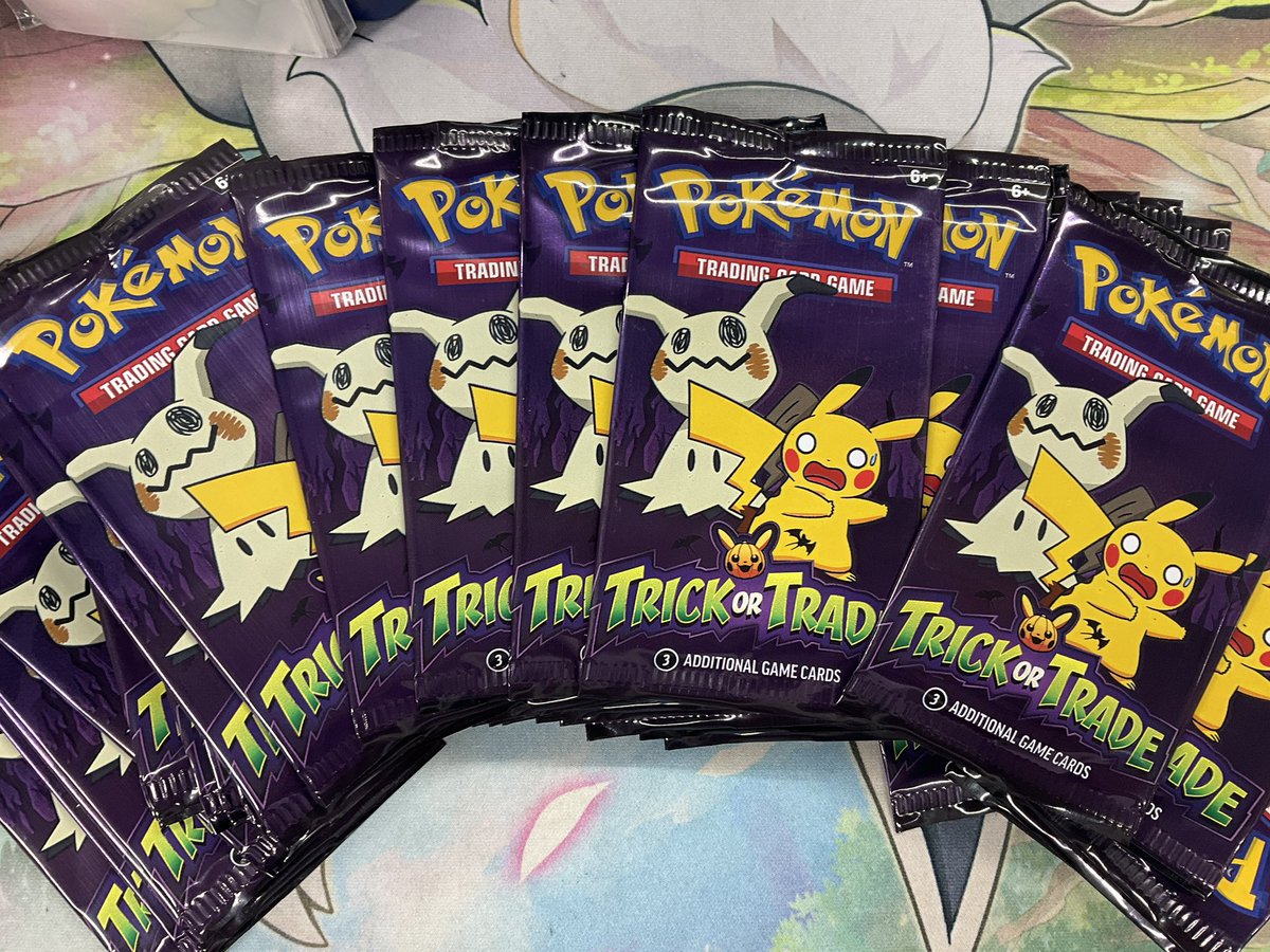 card_secret's tweet photo. 👻Trick or Trade👻

英語版のハロウィンパックが入荷しました🌟
こちら1パック250円です！

ご来店の際はぜひお買い求めくださいませ❤️‍🔥 https://t.co/QG3kqVkVG4