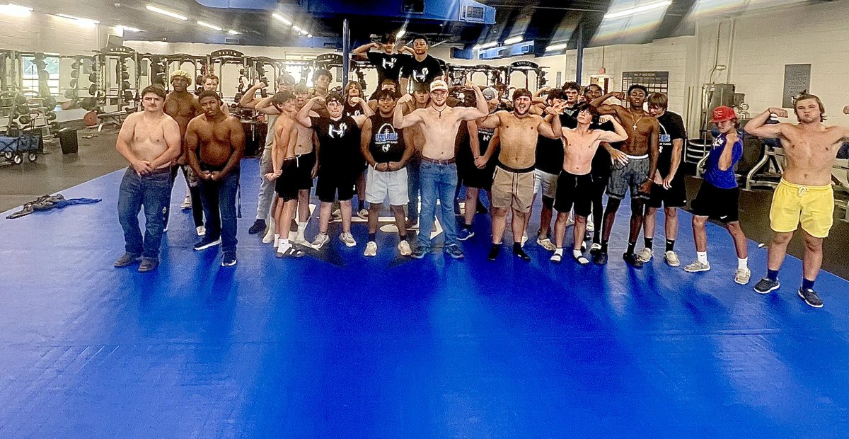 #BEEFCAKE THURSDAY even on our “bye” week!! #WIT #HAWKSTRONG <a href="/KellanCarrell/">Kellan Carrell</a> <a href="/mbgarcia54/">Coach Garcia</a>