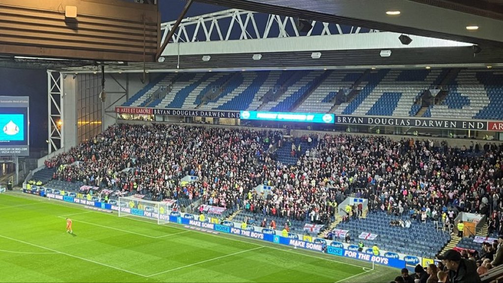 3,800 Sunderland fans at Blackburn tonight👏 #SAFC