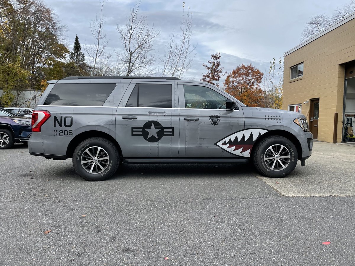 sgi_graphics's tweet photo. SGI Graphics has completed just about any type of TRUCK WRAPS: from Box Trucks Wraps to Utility Trucks Wraps. We have facilities big enough to handle any size trucks. Our 3M certified graphic installers are ready to take on any challenge. #ford #fordwrap #graphicsinstallation https://t.co/madYQlcGcR