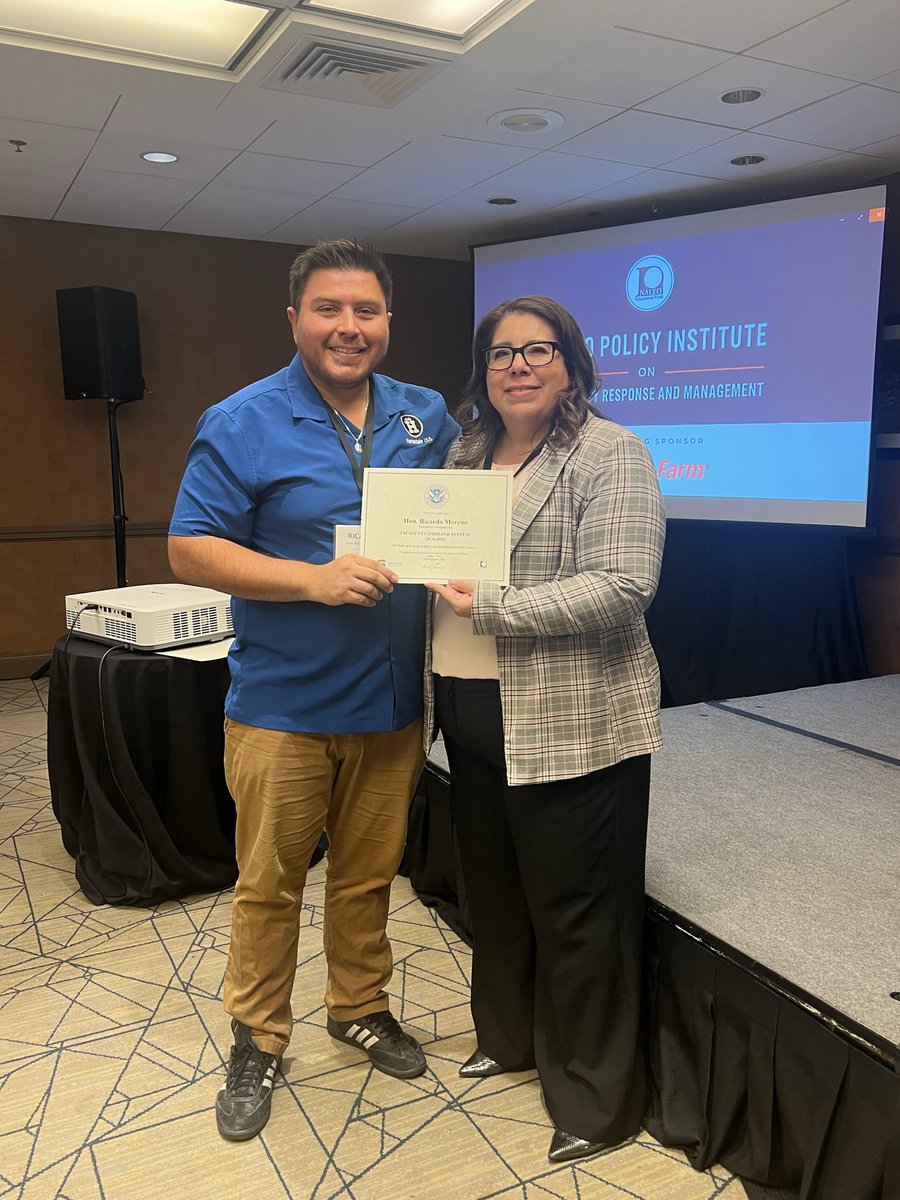 MorenoHISD7's tweet photo. With the support our #moreno4hisd7 campaign I was able to work w/Latino leaders from across the nation &amp; represent  @HarlandaleISD n Dallas 4 a 2-day Policy Institute on Emergency Response &amp; Management hosted by @NALEO🚨 ✋🏽#NALEOReady 🙏 to sponsors @StateFarm &amp; @gatesfoundation https://t.co/g0FFkNMnZX