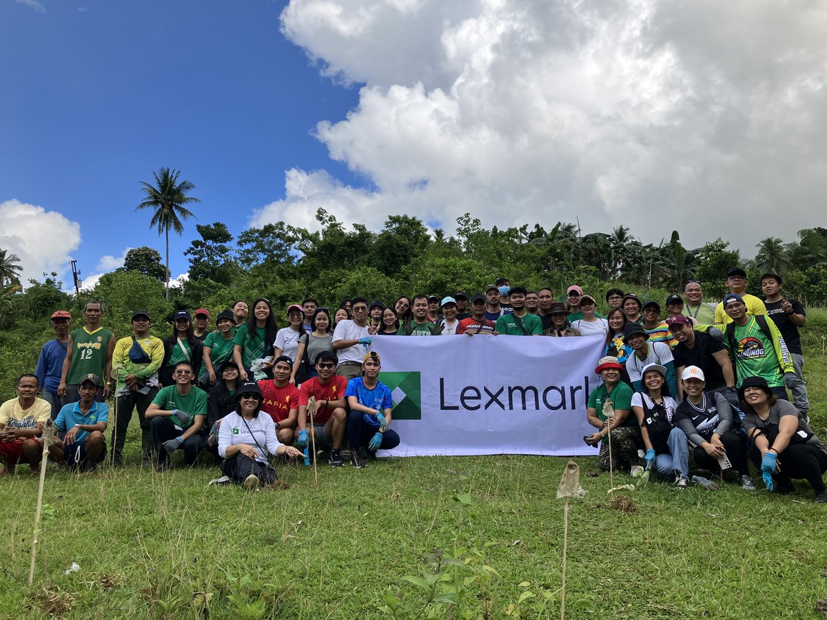 lexmarkcebu's tweet photo. With our commitment to continue giving back and empowering the local community, passionate Lexmarker volunteers got together and planted 600 seedlings during their tree planting activity at Barangay Buot, Cebu City, last September 20, 2023. 🌱

#SustainabilityAtLexmark https://t.co/hod3mrynMK