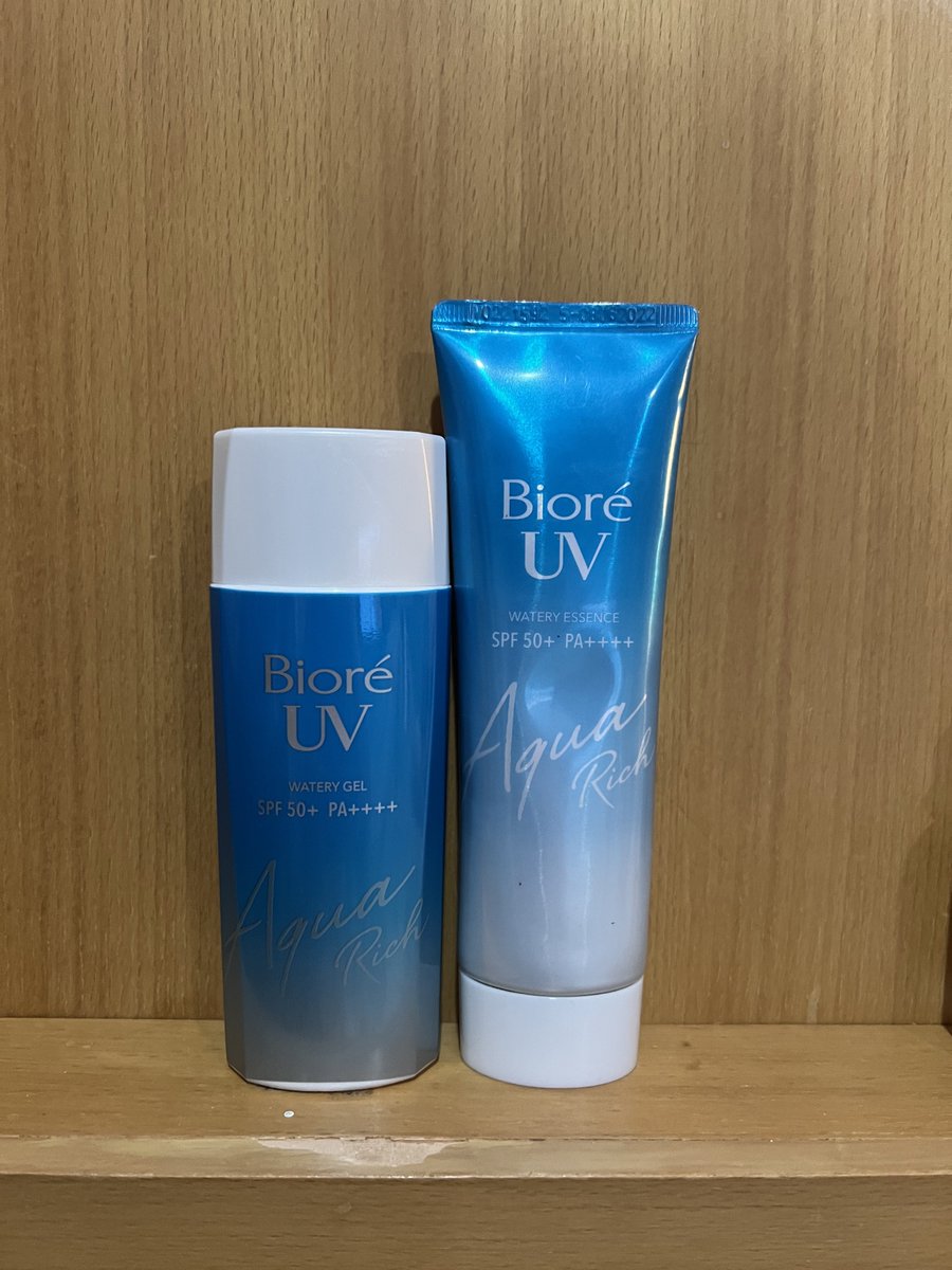 myscndstore's tweet photo. ครีมกันแดด biore watery gel สูตรนี้ซึมง่ายค่ะ 
ขวดซ้าย ปกติ 90g เหลือประมาณ 90% 
ขวดขวา ปกติ 85g เหลือประมาณ 50%
ราคา 300/150 ตามลำดับ ส่งฟรีค่ะ ของแท้ซื้อจากวัตสัน (ราคาเดิม 600+เลยค่ะ)
#ส่งต่อคสอ #ส่งต่อสกินแคร์ #ส่งต่อสกินแคร์มือสอง #ส่งต่อเครื่องสําอางค์ https://t.co/a9tYdZCytG