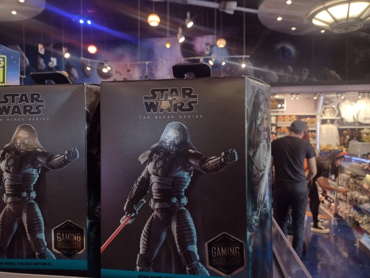swtorista's tweet photo. DISNEYLAND HAS DARTH MALGUS FOR SALE?????

Never thought I'd see the day where #SWTOR merch is being sold officially at the theme parks haha! https://t.co/5HYarMUOmB