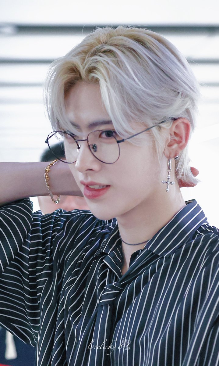230921 LHR🛬️

- it’s good to get enough sleep!!

#리키 #RICKY #沈泉锐 #リッキー
#ZB1 #ZEROBASEONE #제베원