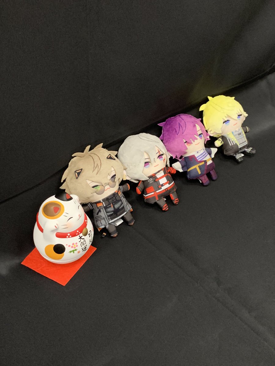 NOCTYX
🧡❤️💜💛